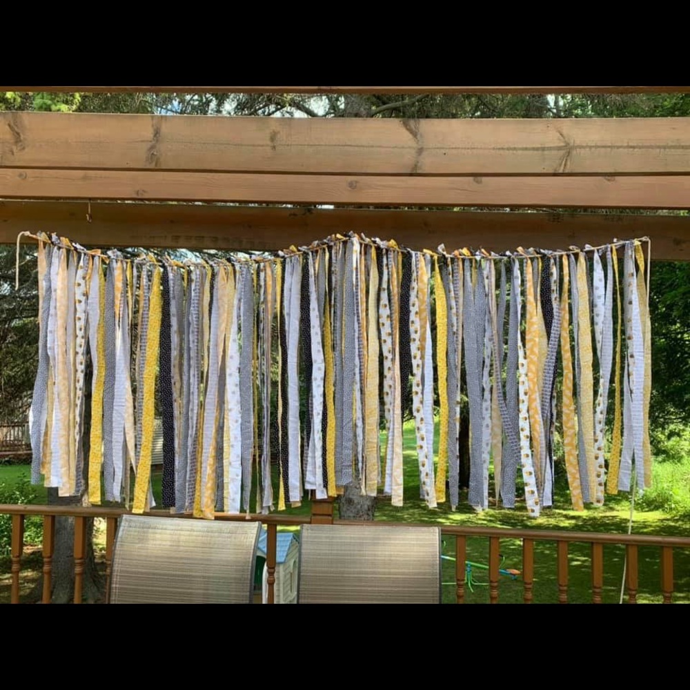 Ha BEE birthday party decorations.